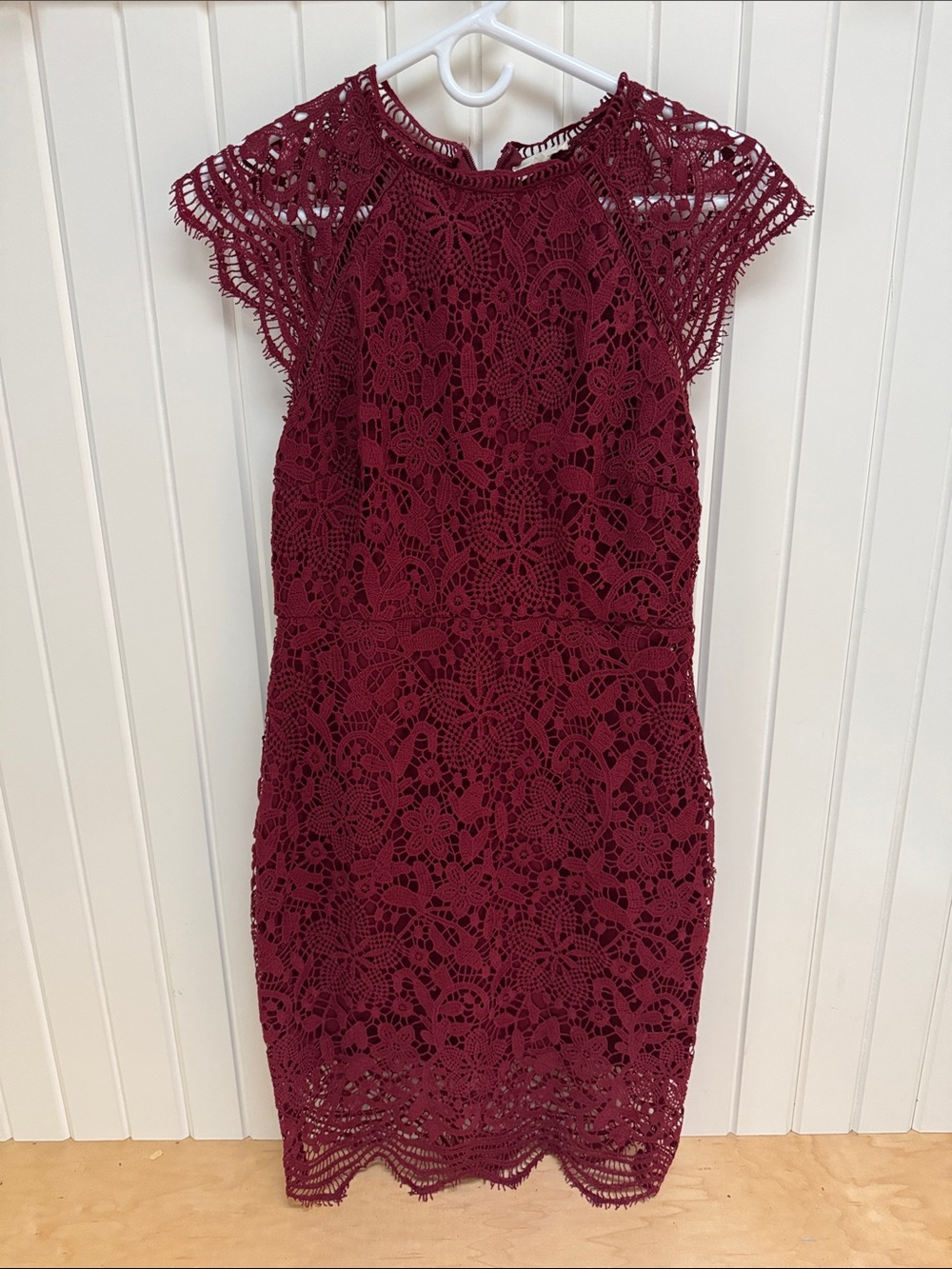 Main Strip Burgundy Floral Crochet Lace Midi Dress